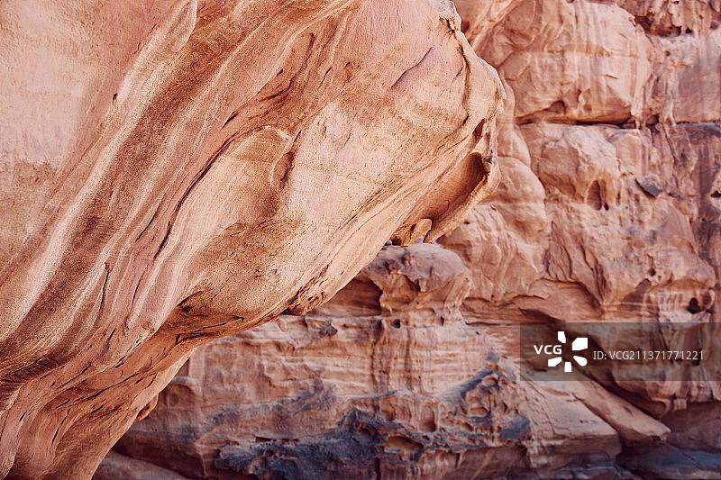 拉卡米商店的岩层，低角度视角图片素材