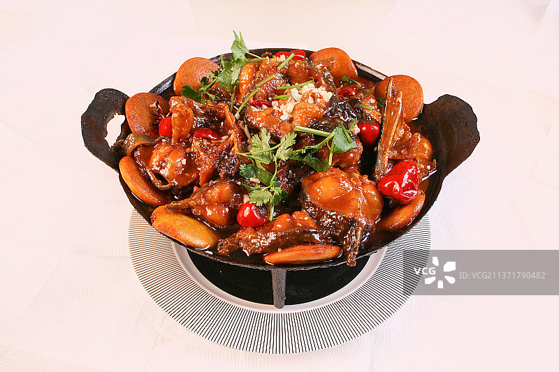 中餐美食-酱焖鲶鱼图片素材