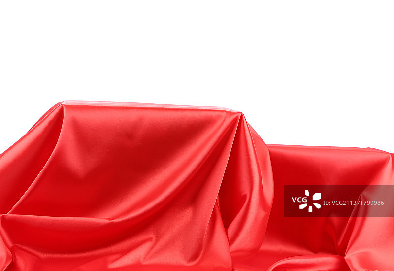 红色丝绸垂坠与枕头（摩尔多瓦）图片素材