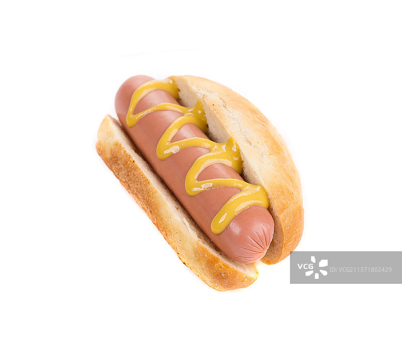 美味的热狗配芥末，白色背景上热巧克力的特写，摩尔多瓦图片素材