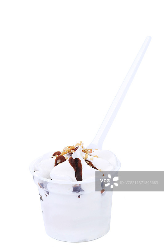 杯装冰淇淋，白色背景酸奶特写，摩尔多瓦图片素材
