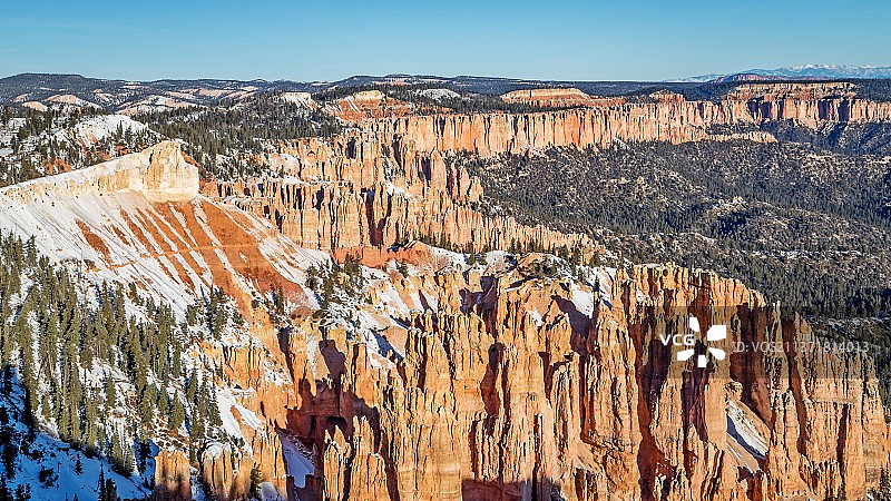 美国犹他州布莱斯岩层全景图片素材
