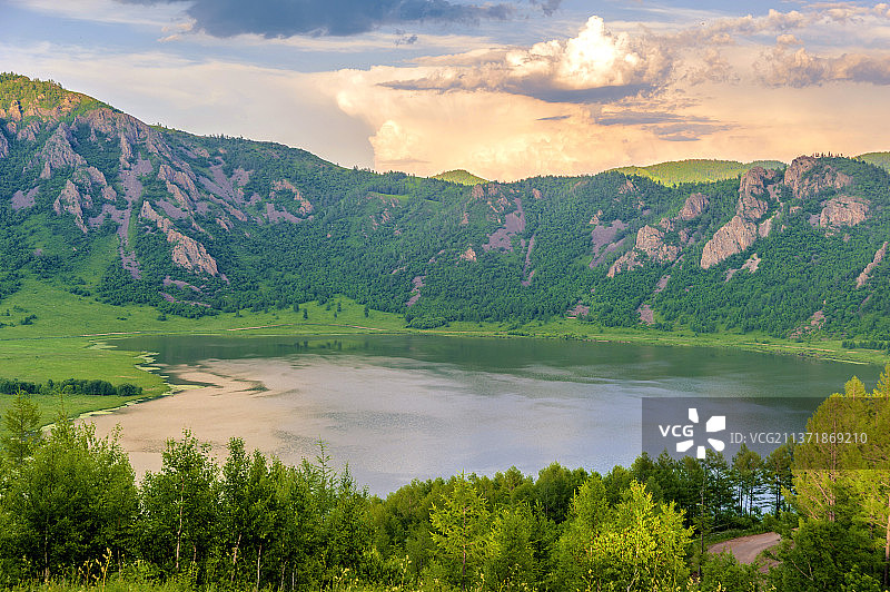 中国内蒙古呼伦贝尔扎兰屯柴河同心天池图片素材