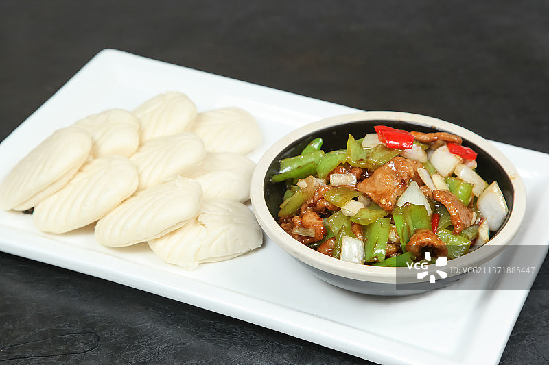 中餐美食-荷叶饼小炒肉图片素材