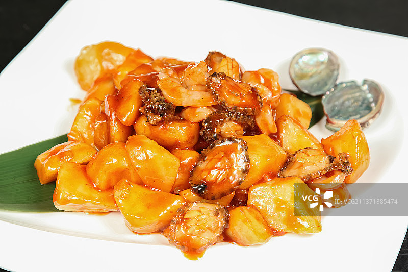 中餐美食-土豆焖鲍鱼图片素材