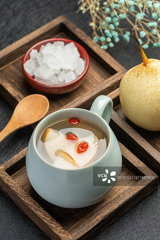 一杯冰糖梨汤特写图片素材