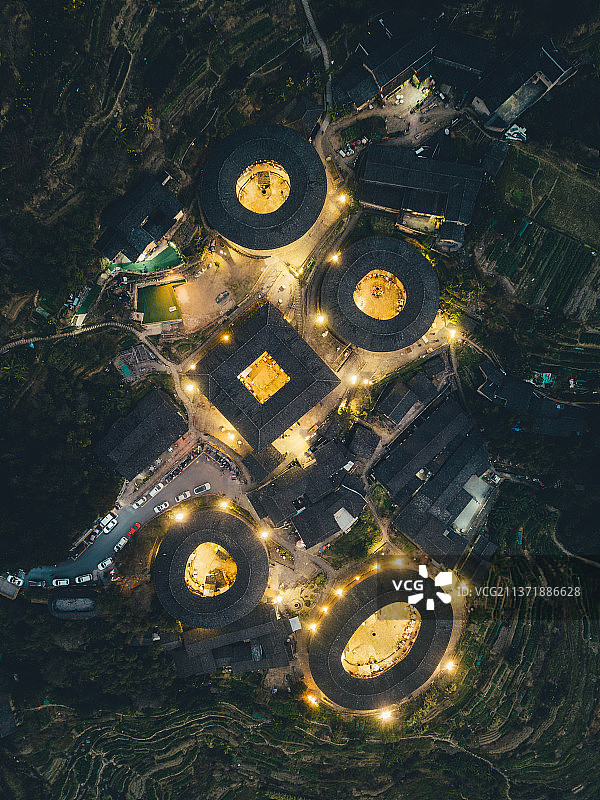 土楼灯火阑珊图片素材