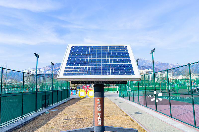 中国太阳能设备拍摄主题，一个太阳能电池板，户外无人图像摄影图片素材