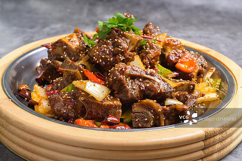 中餐美食-酱牛骨图片素材