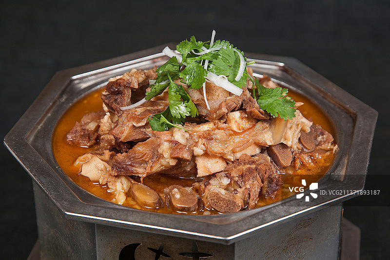 中餐美食-酱牛骨图片素材