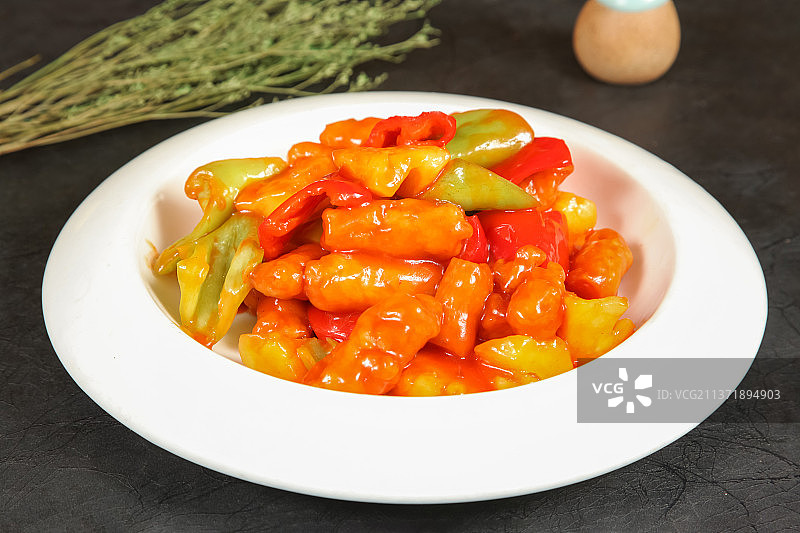 中餐美食-菠萝咕噜肉图片素材