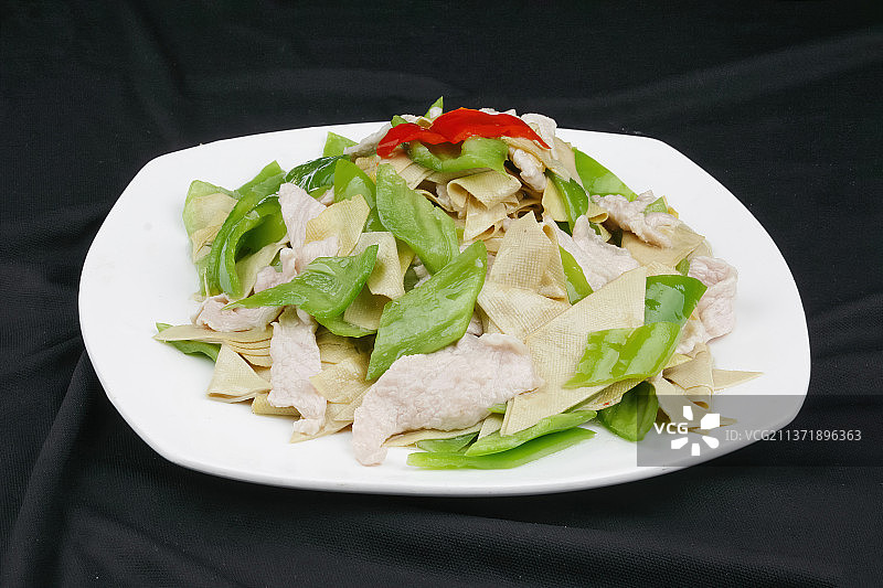 中餐美食-尖椒豆腐皮图片素材