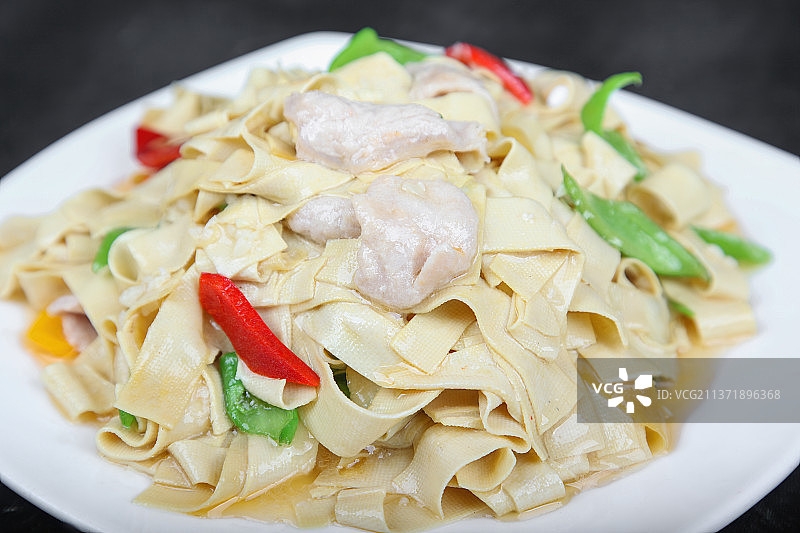 中餐美食-尖椒豆腐皮图片素材