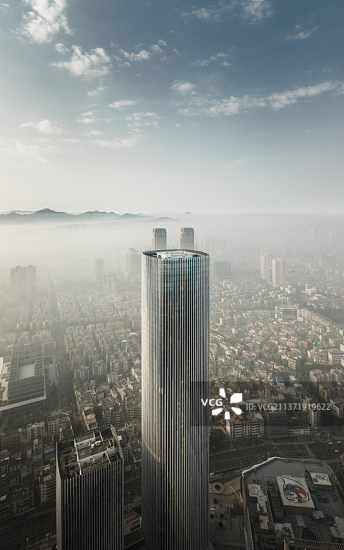 中山城市天际线 平流雾城市风光图片素材