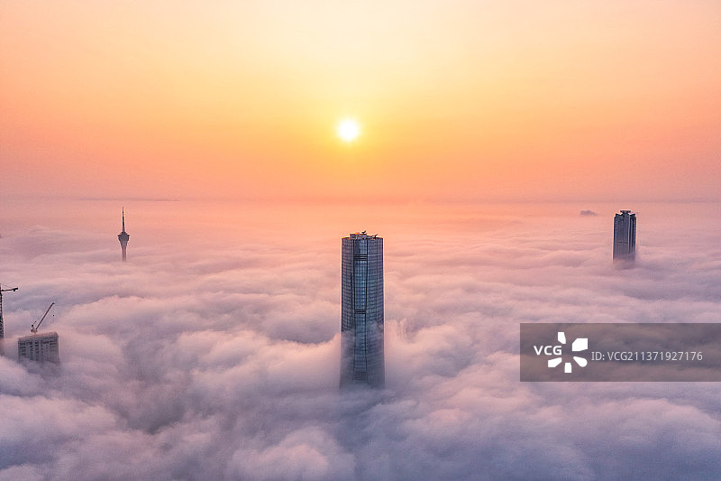 珠海横琴澳门平流雾日出航拍图片素材