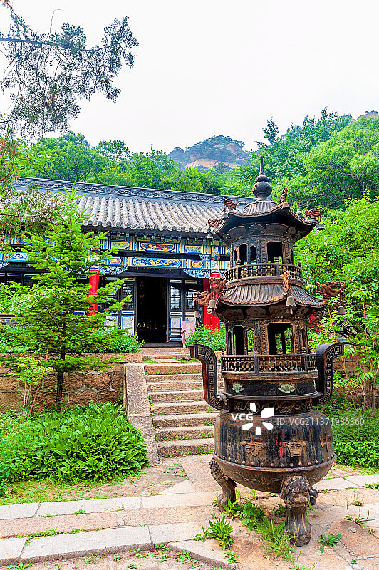 中国辽宁鞍山千山仙人台中会寺图片素材
