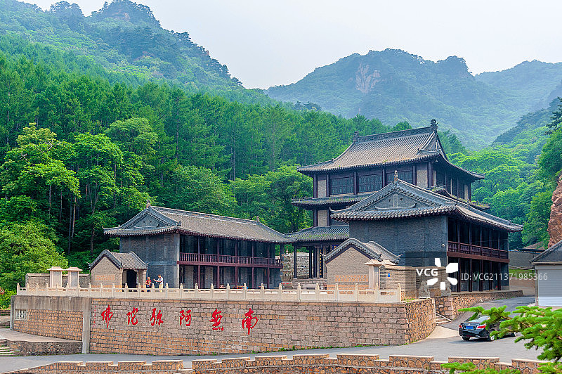 中国辽宁鞍山千山仙人台中会寺图片素材