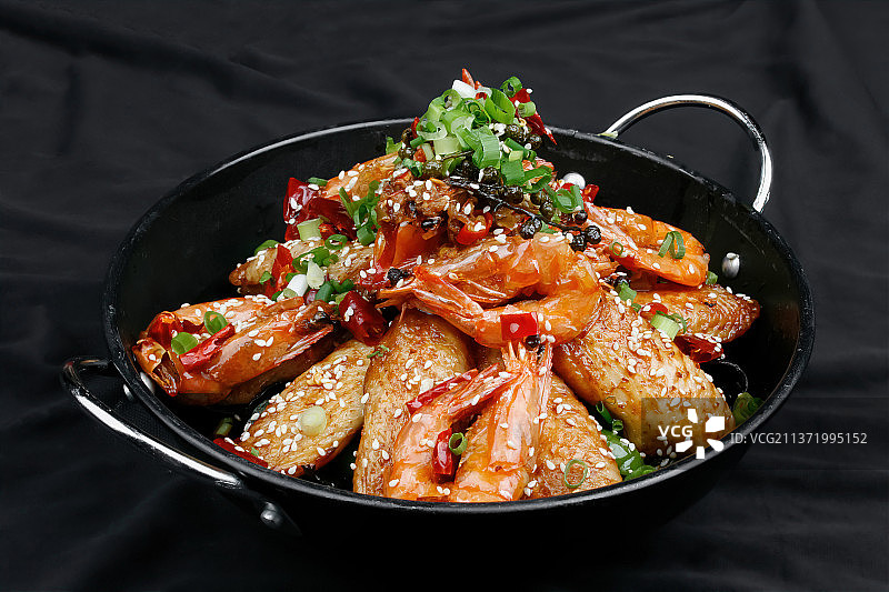 中餐美食-香辣鸡翅虾图片素材
