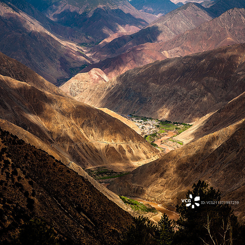 大山深处有人家图片素材