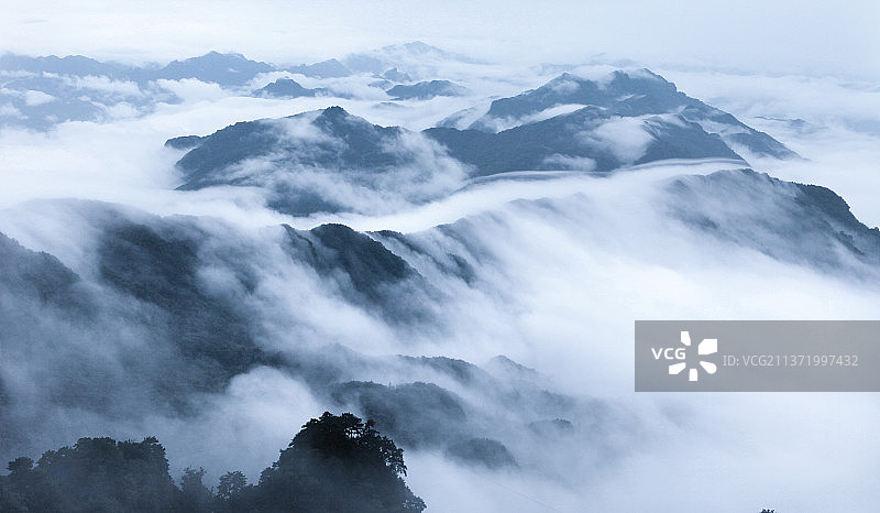 飞云流瀑图片素材