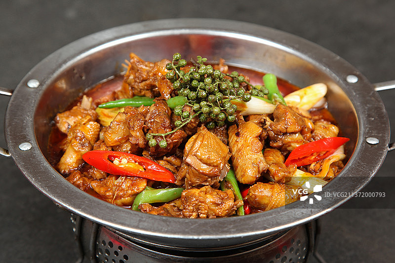 中餐美食-大盘炒鸡图片素材