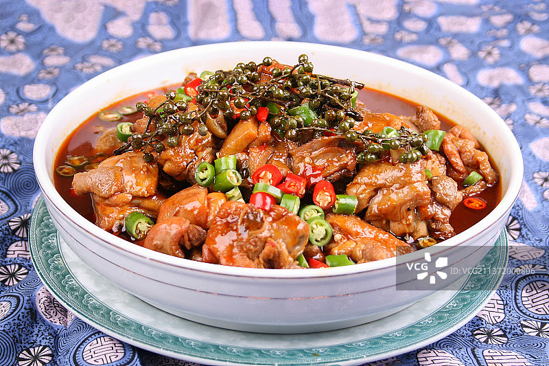 中餐美食-大盘炒鸡图片素材