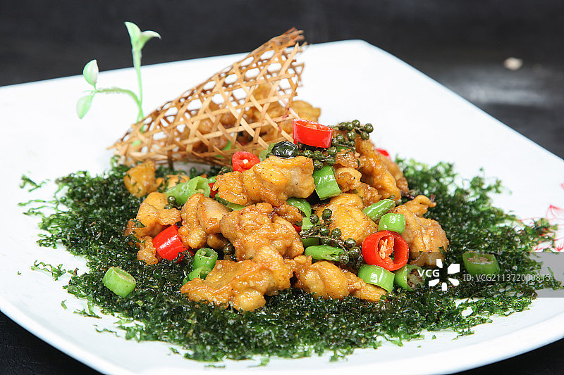 中餐美食-大盘炒鸡图片素材