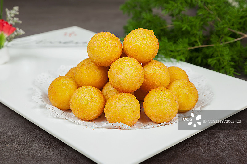 中餐美食-炸地瓜丸图片素材