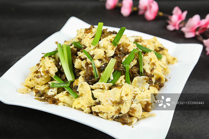 中餐美食-地皮菜炒鸡蛋图片素材