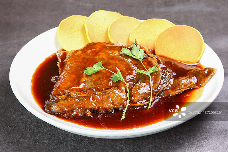中餐美食-红烧鲽鱼头图片素材