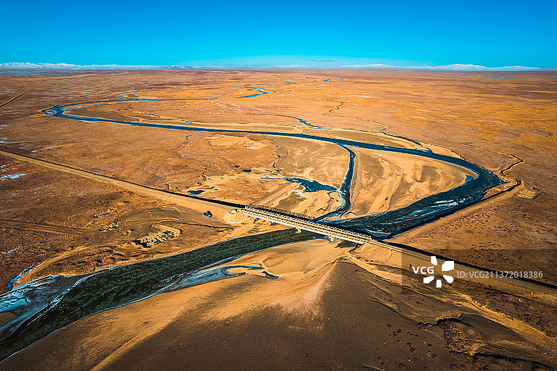 青海玉树曲麻莱县麻多乡三江源国家公园黄河源头约古宗列曲天下黄河第一桥图片素材