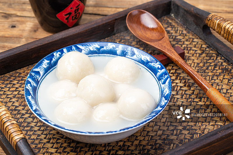 中国传统佳节正月十五美食汤圆图片素材