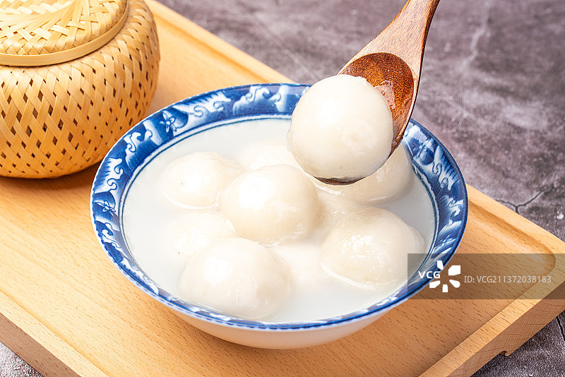 中国传统佳节正月十五美食汤圆图片素材
