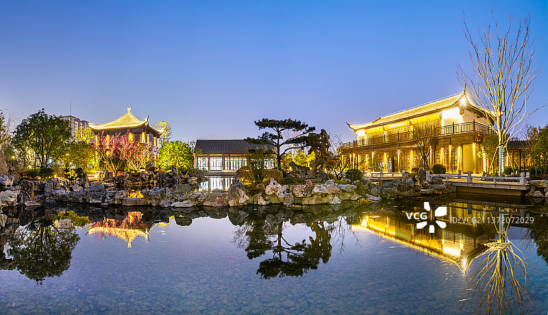 杭州桃花湖公园夜景 杭州上城区丁桥风光 丁兰新城  杭州丁兰桃花湖公园园林景观图片素材