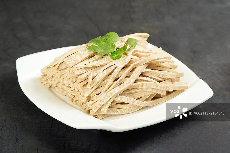 中餐美食-凉拌黑豆腐丝图片素材