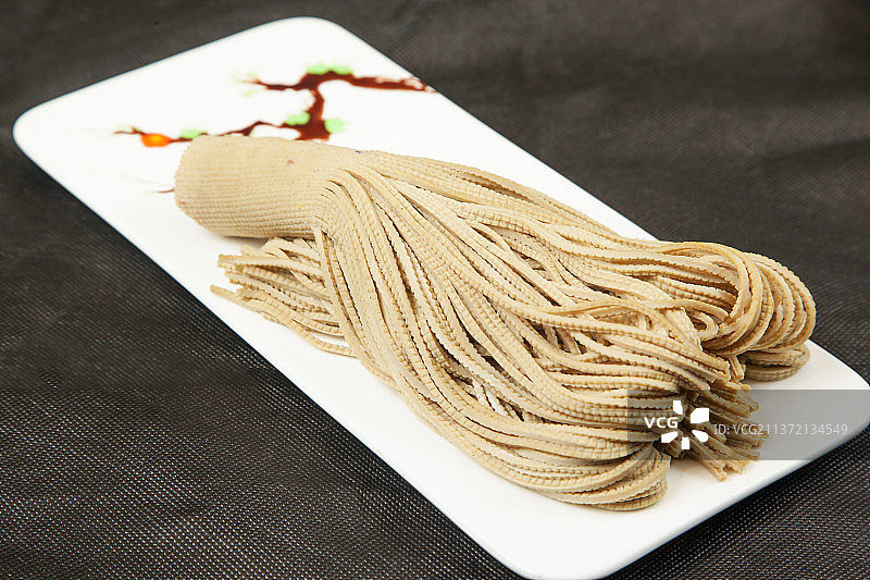 中餐美食-凉拌黑豆腐丝图片素材