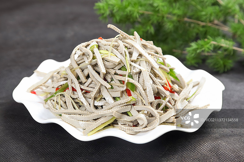 中餐美食-凉拌黑豆腐丝图片素材