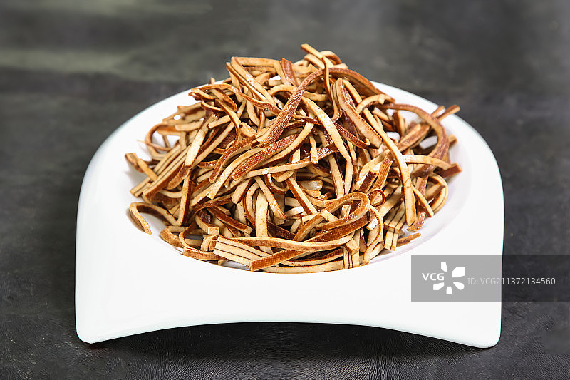 中餐美食-凉拌黑豆腐丝图片素材