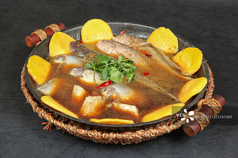 中餐美食-炖杂鱼图片素材