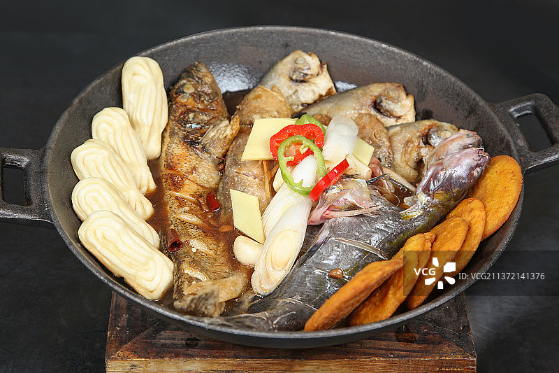 中餐美食-炖杂鱼图片素材
