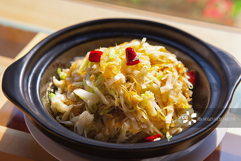 中餐美食-粉丝炒莲白图片素材