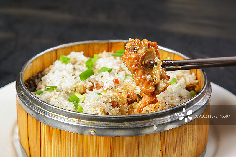中餐美食。糯米蒸排骨图片素材