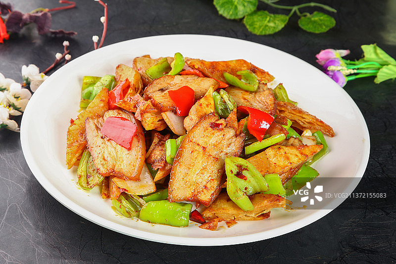 中餐美食-金饼回锅肉图片素材