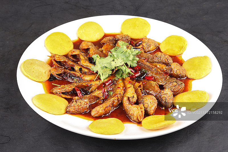 中餐美食-小黄鱼贴饼子图片素材