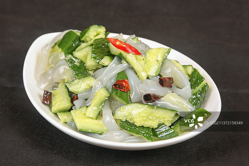 中餐美食-黄瓜拌拉皮图片素材