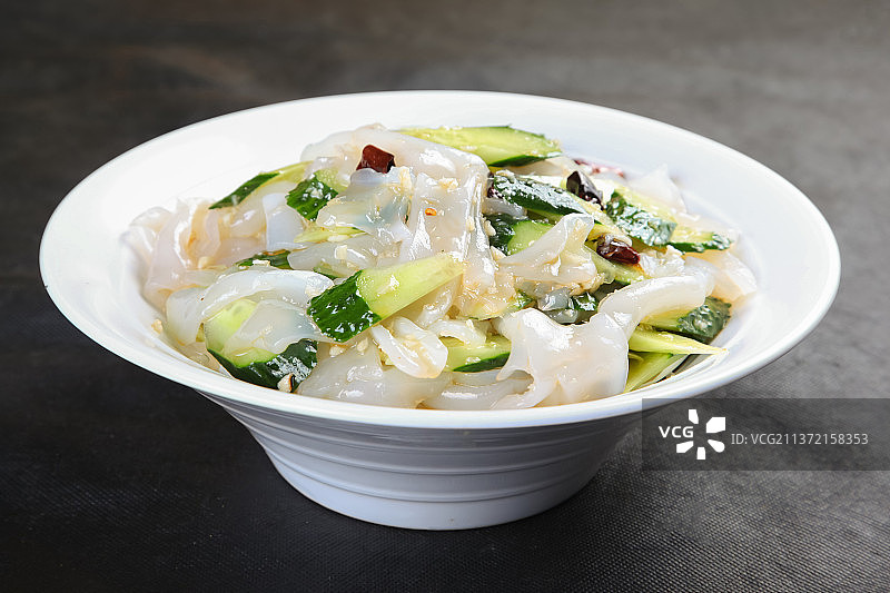 中餐美食-黄瓜拌拉皮图片素材