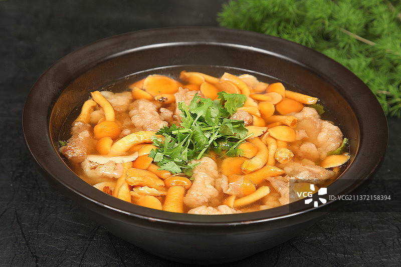 中餐美食-滑菇小酥肉图片素材