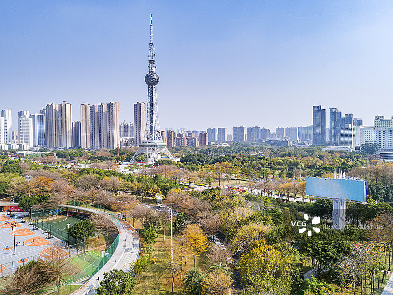 春天的佛山市文华公园电视塔广场景色图片素材