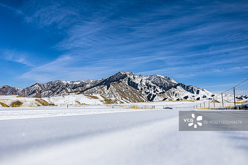 张掖·肃南·踏雪祁连路图片素材