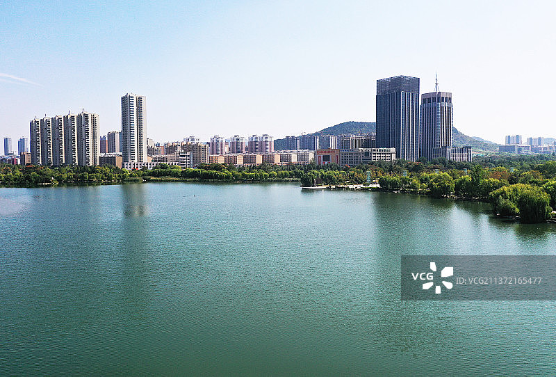 山东枣庄凤鸣湖城市公园风光图片素材